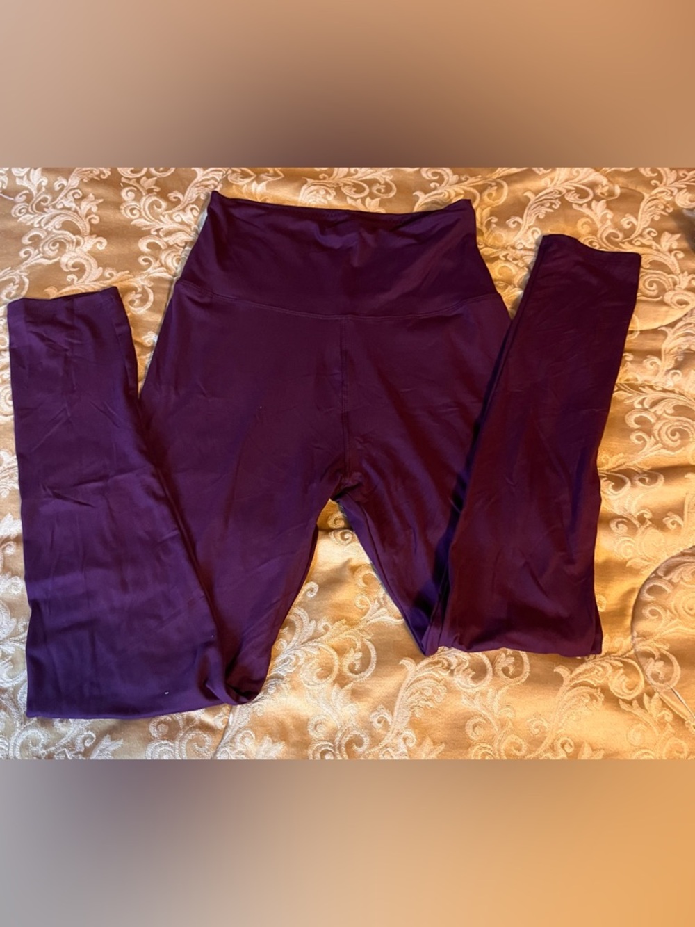 High-Waist Stretch Leggings in Deep Plum. New never worn.